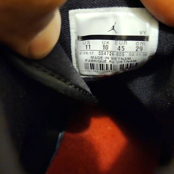 Rare Nike Air Jordan 1Mid Chicago Gym Red Sneakers Size 11 - Picture 8 of 8